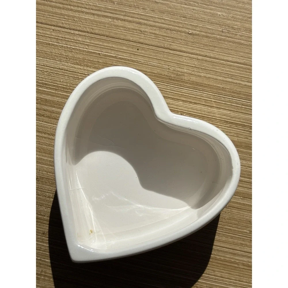 Vintage Peanuts Snoopy Love Trinket Box Ring Dish Heart Shaped w/Lid 1960s Japan